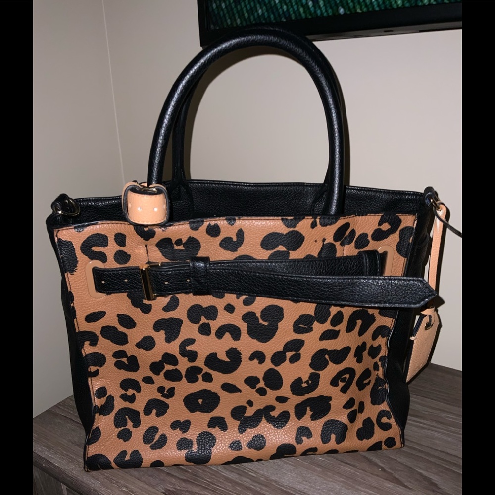 🤎HOST PICK 🤎 Leopard REED purse